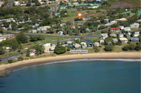 Beach vibes in Cooee Bay with high-speed internet